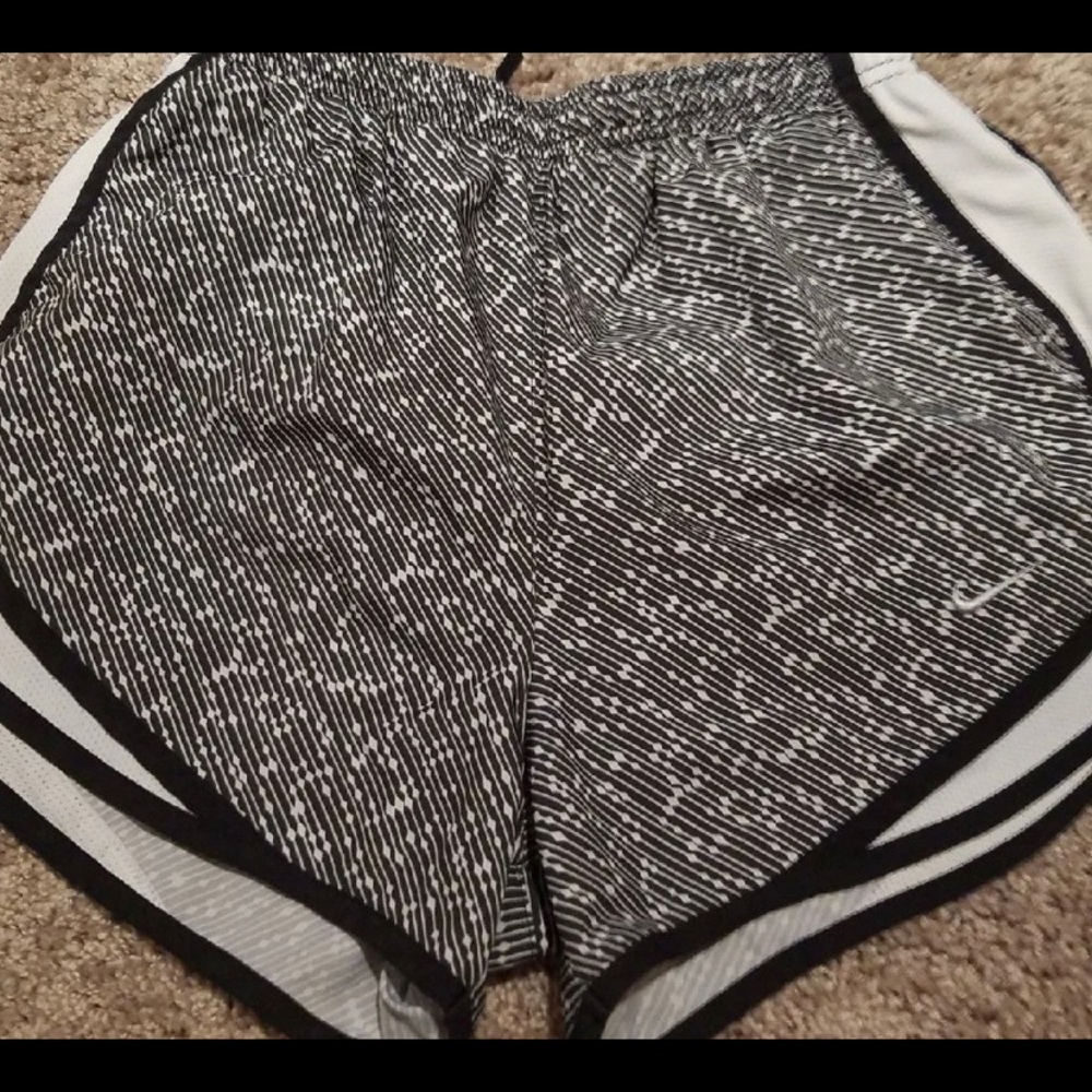 Nike Dry-Fit Short Bundle - image 2